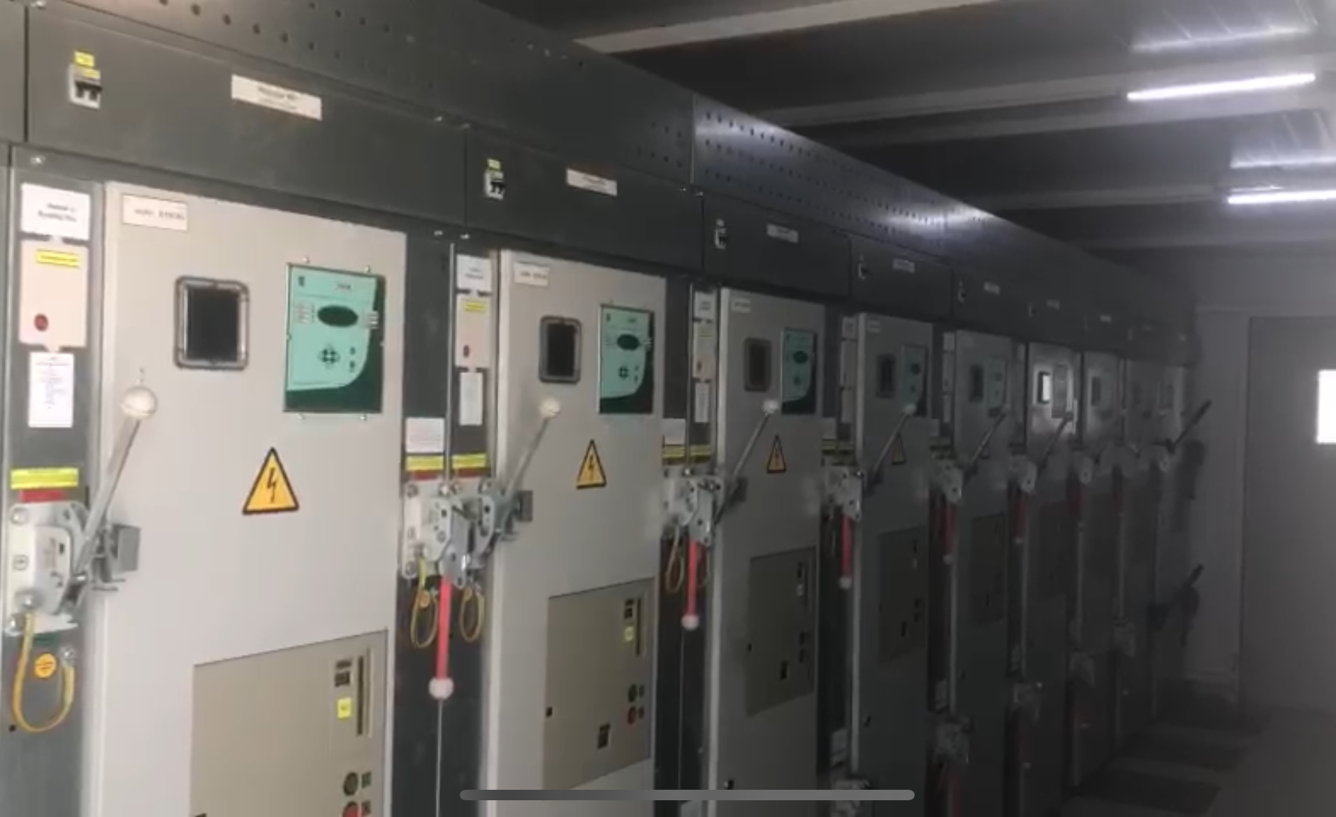 Vacuum Circuit Breakers in the DS